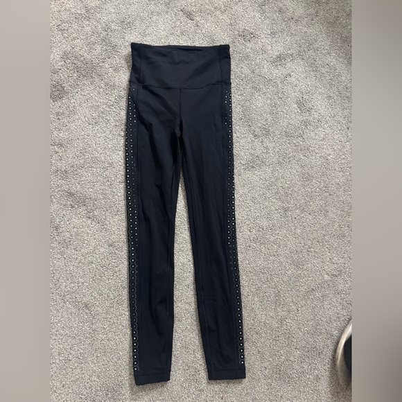 lululemon athletica Pants - Women’s Lululemon High Waisted Laser Cut Leggings - Black - Size 2